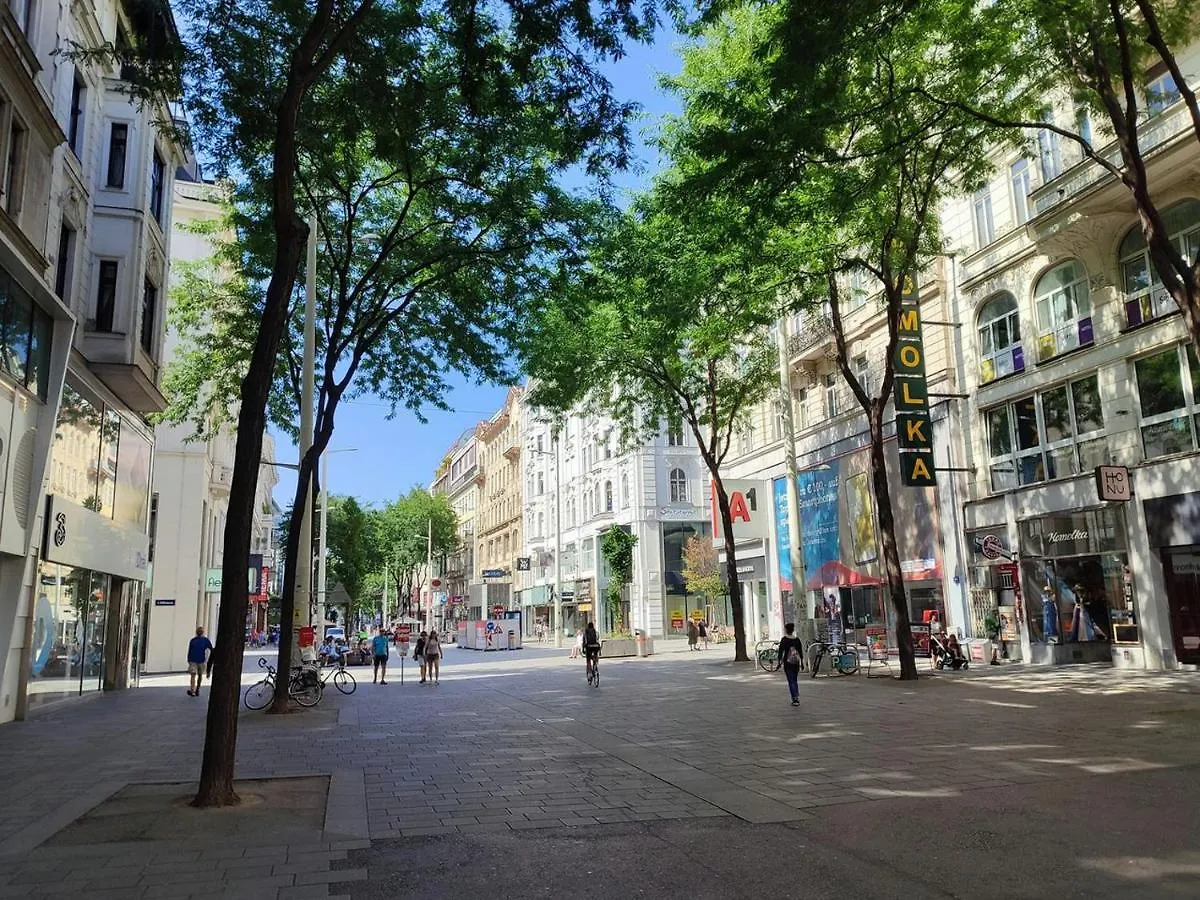 Central Mariahilfer Apartment 4 Min To The City Shopping Center And Schoenbrunn Palace Vienna Austria