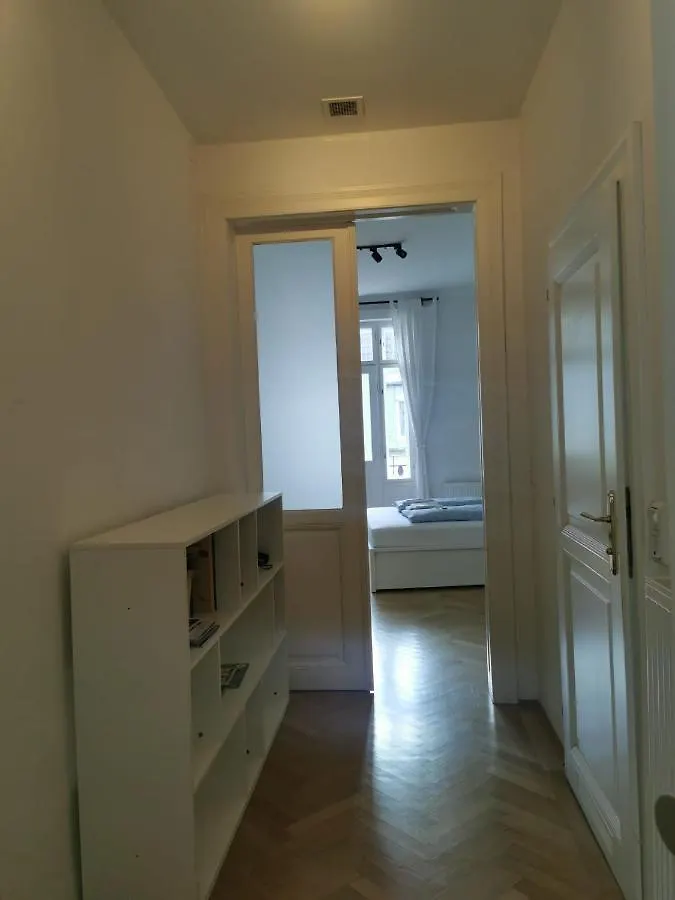 Central Mariahilfer Apartment 4 Min To The City Shopping Center And Schoenbrunn Palace Vienna