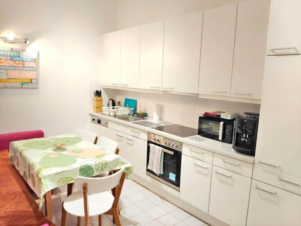 Central Mariahilfer Apartment 4 Min To The City Shopping Center And Schoenbrunn Palace Vienna
