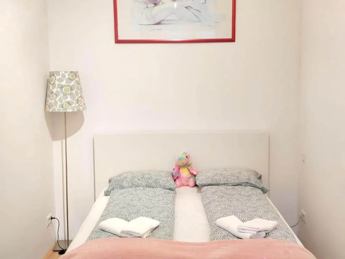 Central Mariahilfer Apartment 4 Min To The City Shopping Center And Schoenbrunn Palace Vienna