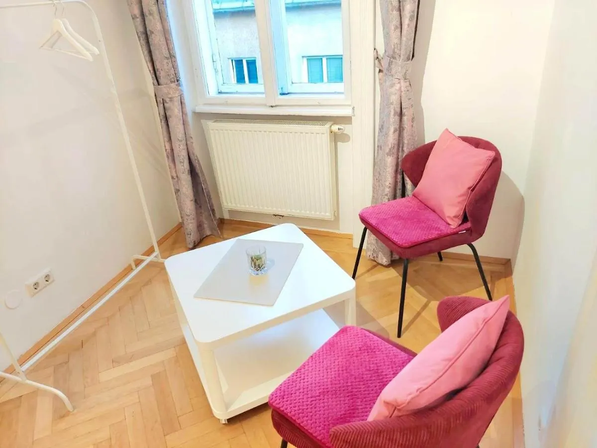 Central Mariahilfer Apartment 4 Min To The City Shopping Center And Schoenbrunn Palace Vienna